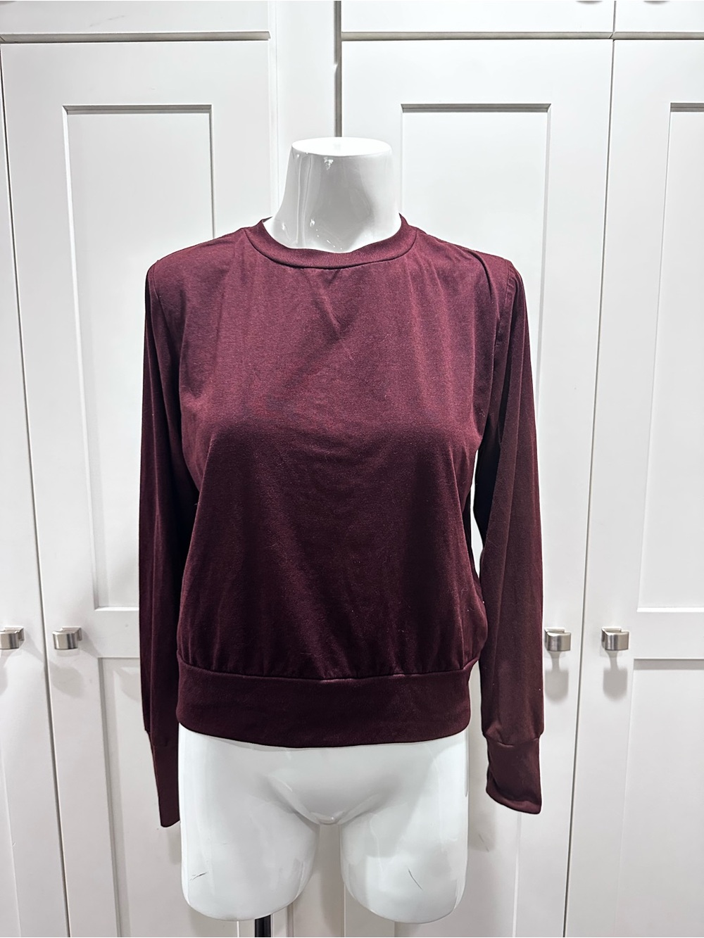 Vuori Women's Daydream Crew in Mulberry Heather - Picture 2 of 5